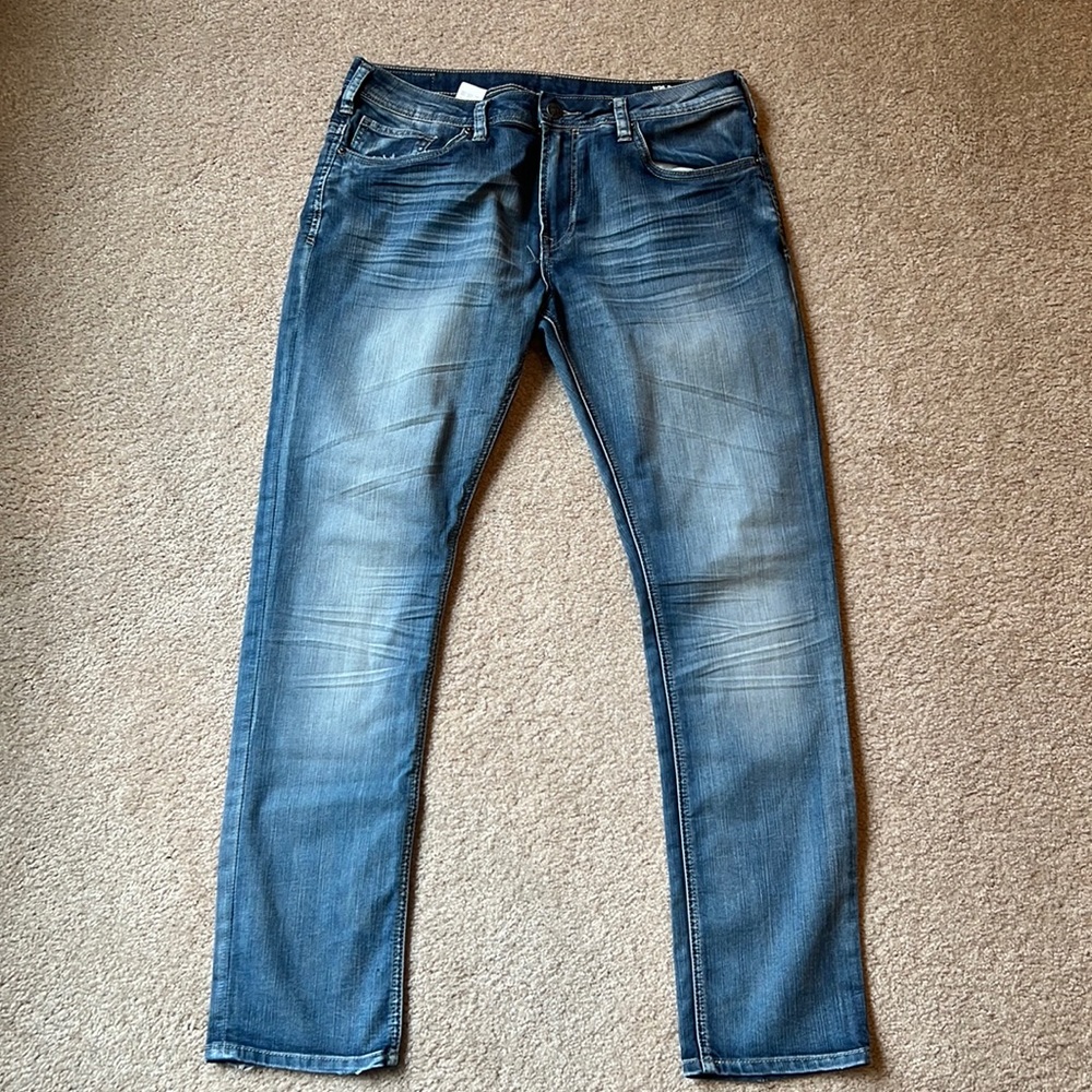 Men’s Buffalo jeans